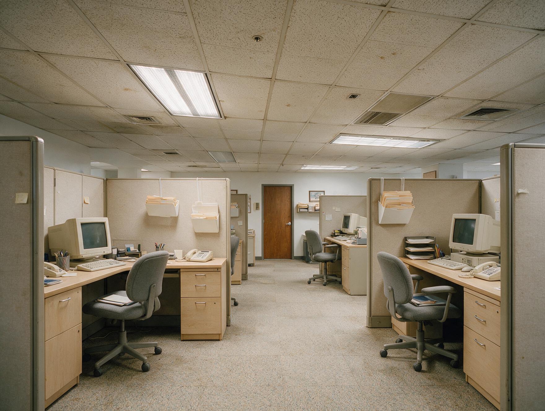 Outdated office interior before Cmax GC renovation